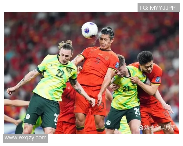 中国队在02世界杯对阵巴西时的后场倒球精彩瞬间回顾